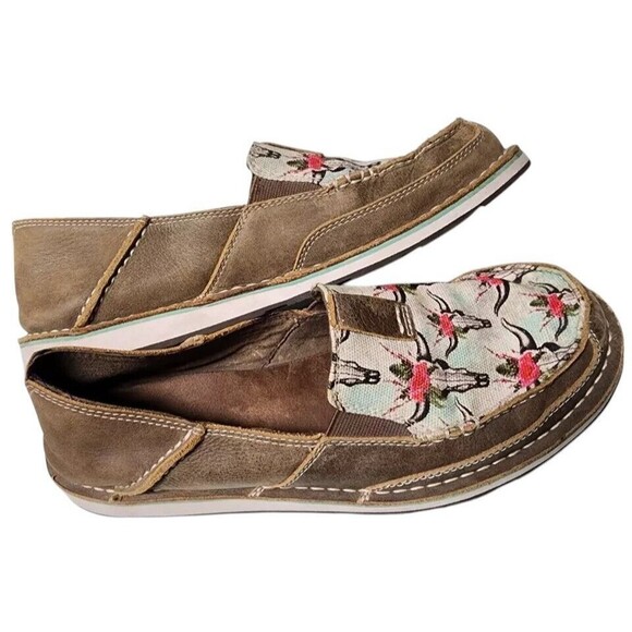 Ariat Shoes - Ariat Cruiser Southwestern Leather Size 11B Cow Skull